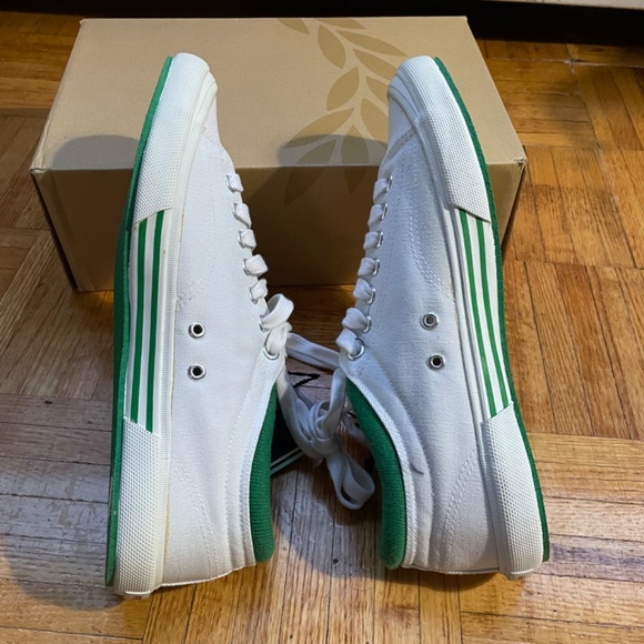 Fred Perry White Canvas Sneakers - Picture 4 of 5